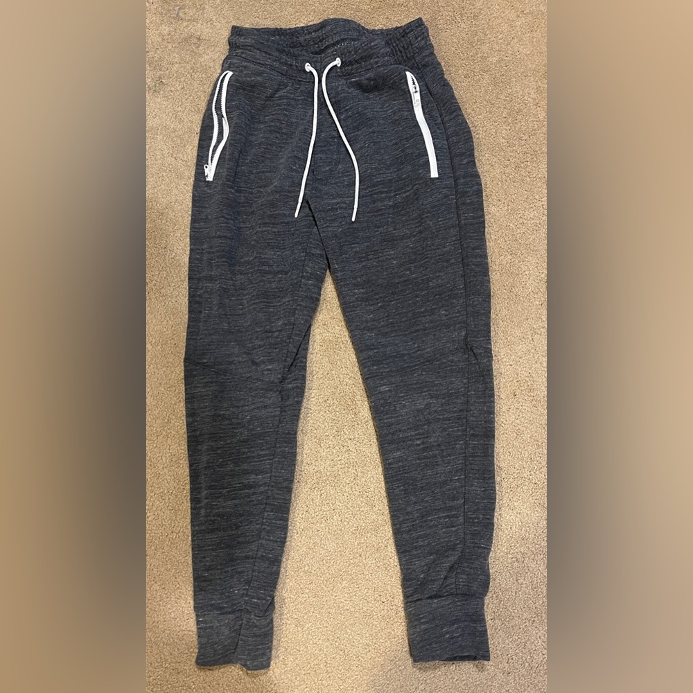 American Eagle joggers. Size small. Barely worn.